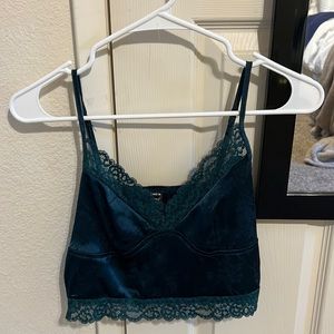 Never worn! Emerald lace cropped tank